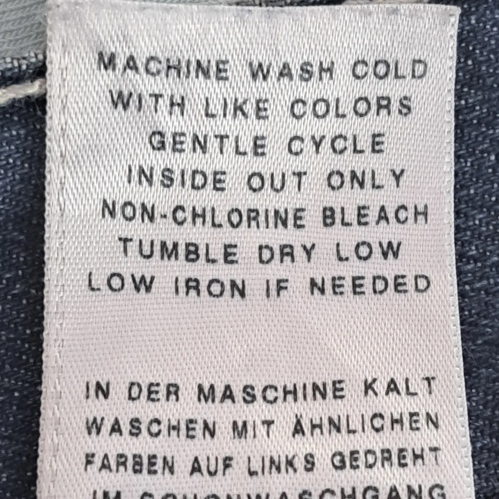 True Religion Flap Mens Medium Wash Straight World Tour 100% Cotton Jeans. Sz 32